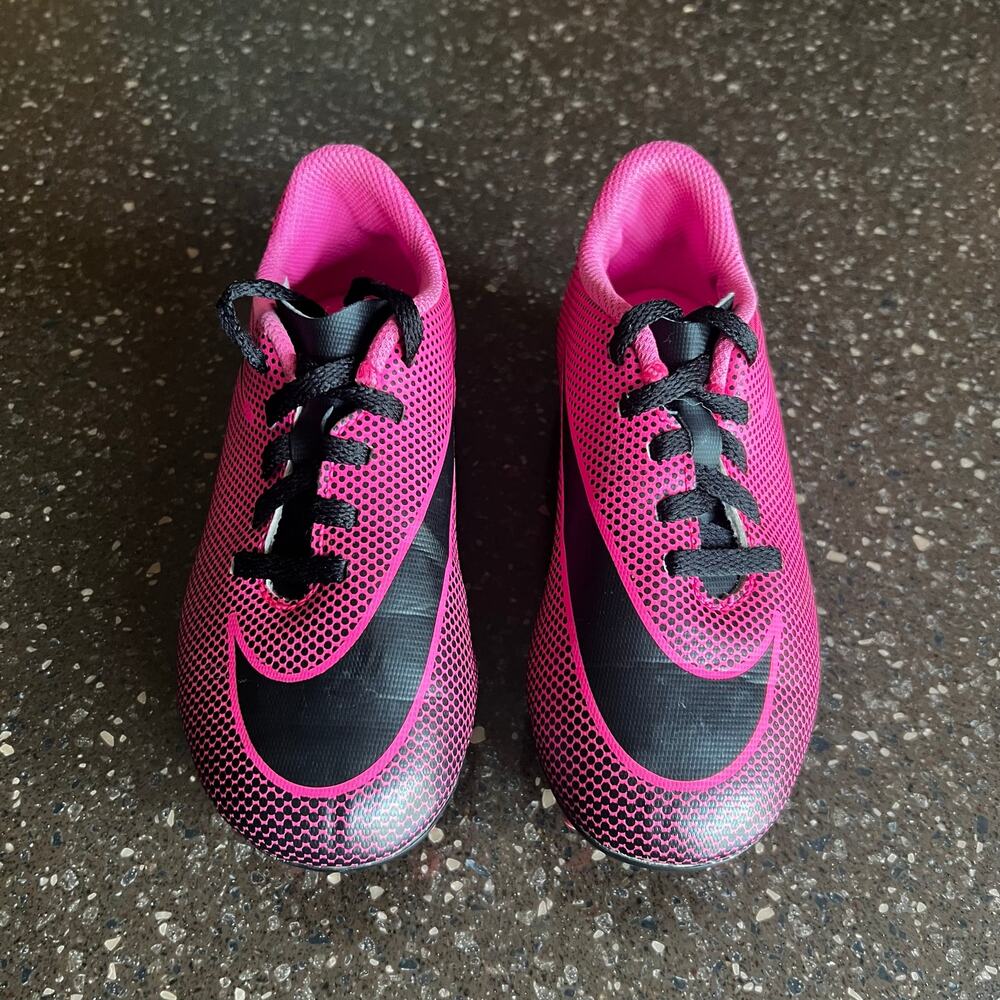 Nike Bravata II FG Youth size 12C Soccer Cleats pink black